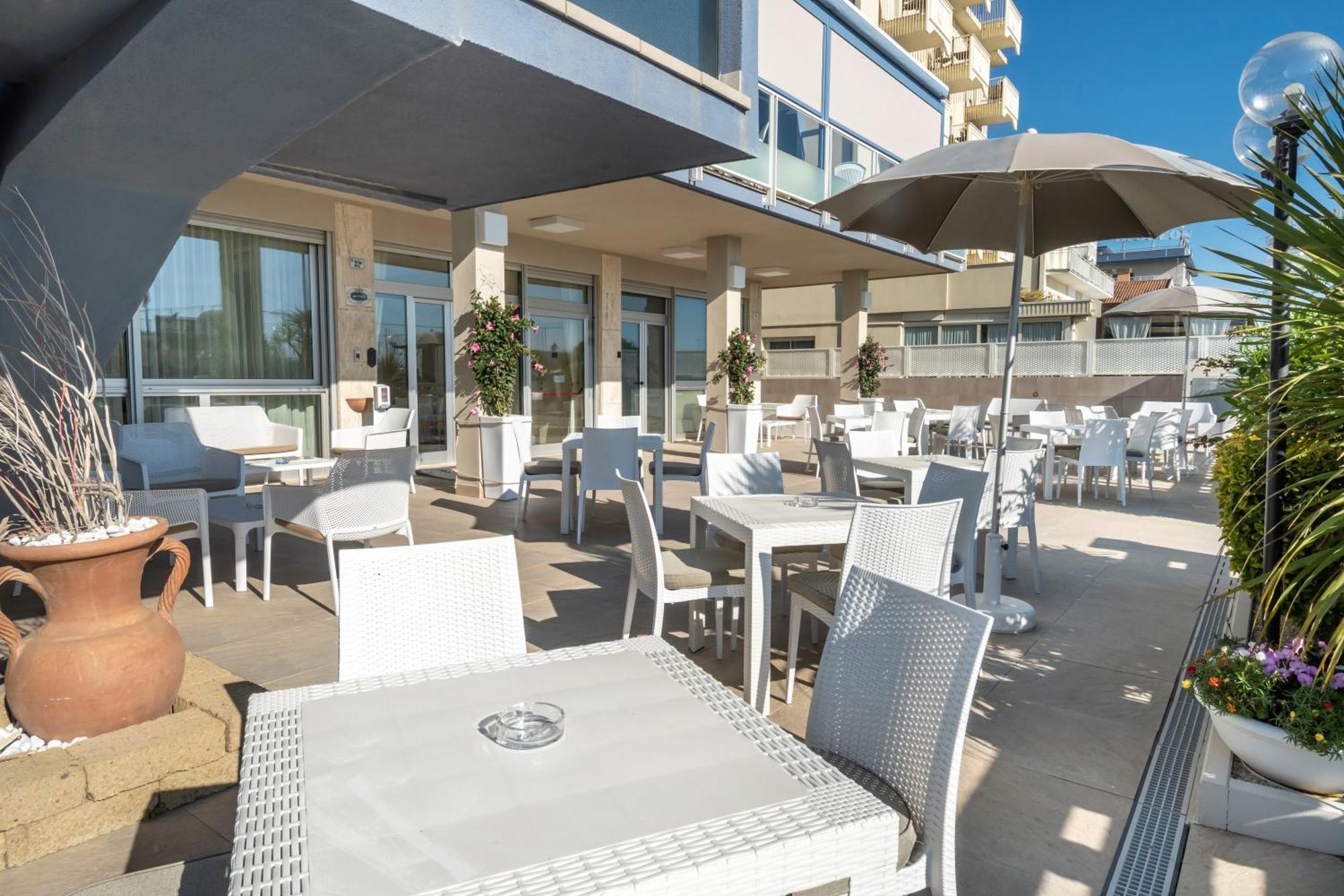 Hotel Astoria Cervia Esterno foto