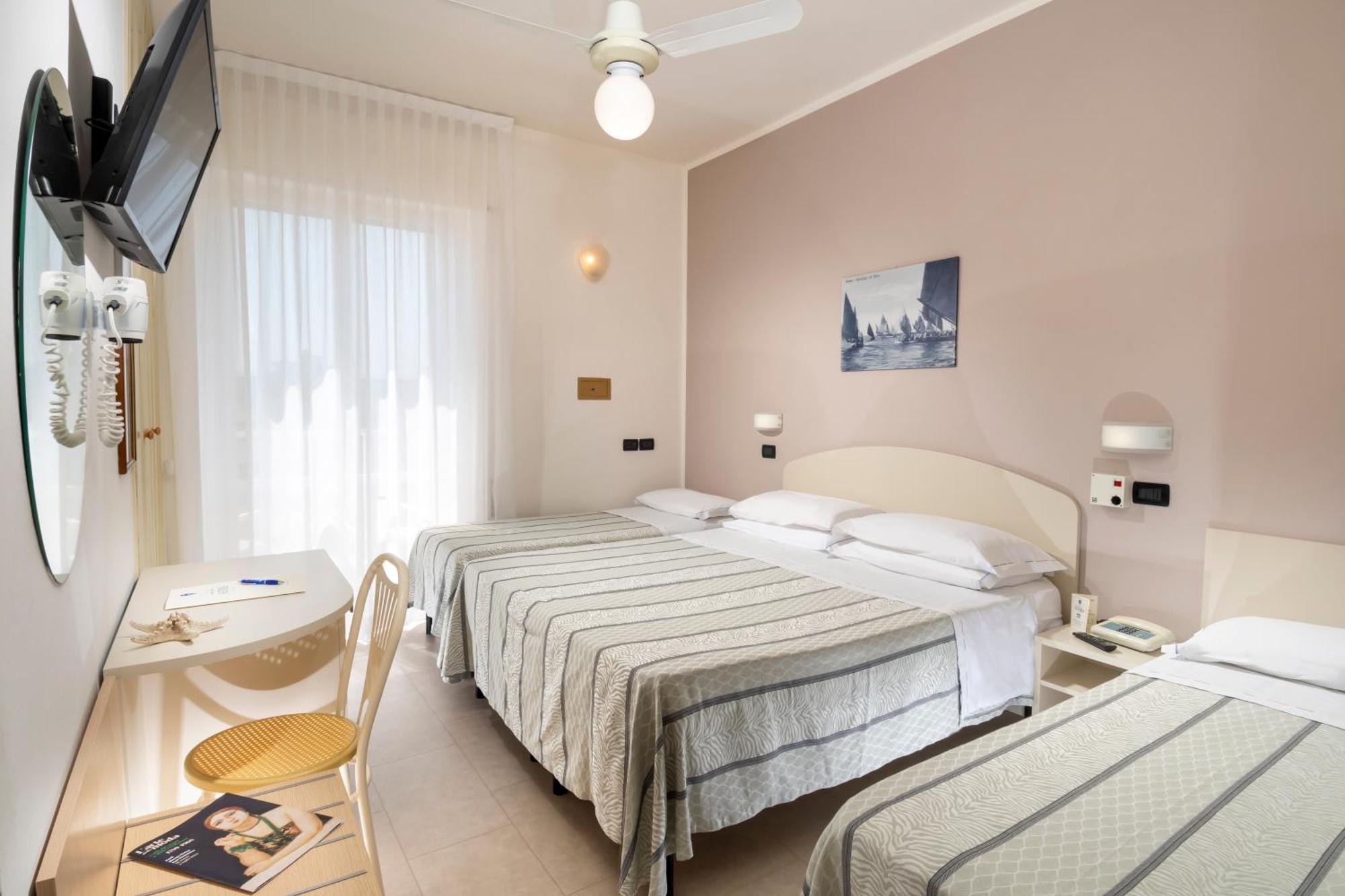 Hotel Astoria Cervia Esterno foto