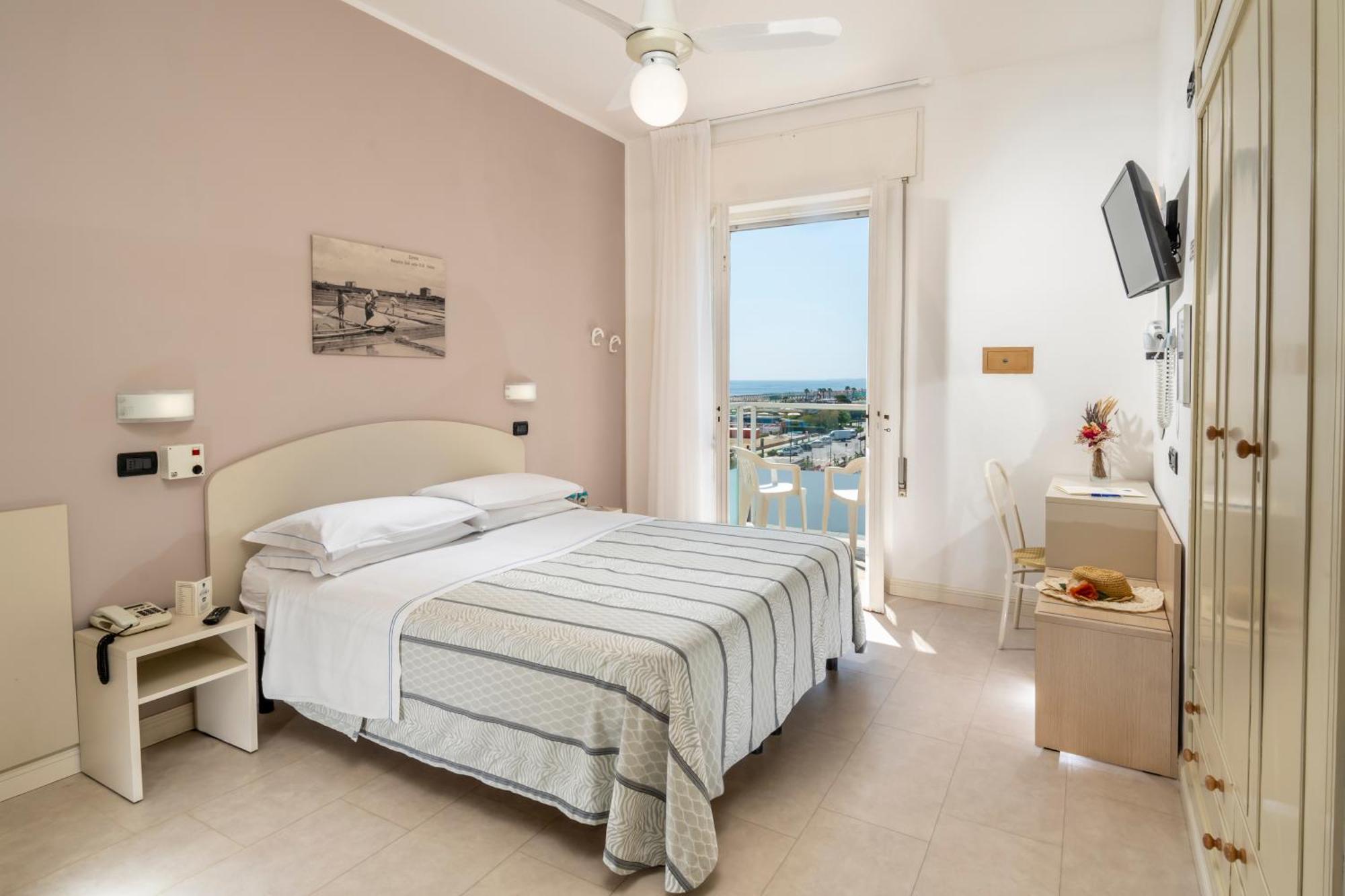 Hotel Astoria Cervia Esterno foto