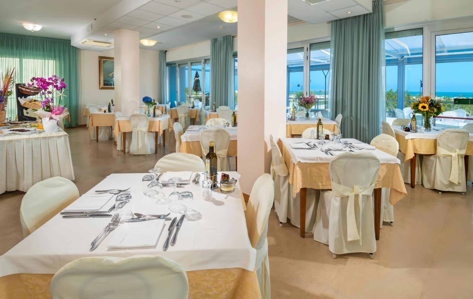 Hotel Astoria Cervia Esterno foto